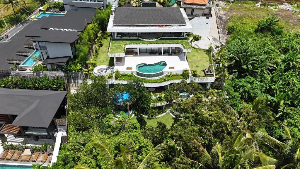 Mandalore Villas Ubud - Adults Only — 1