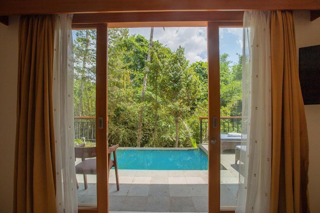 MJ House — 2