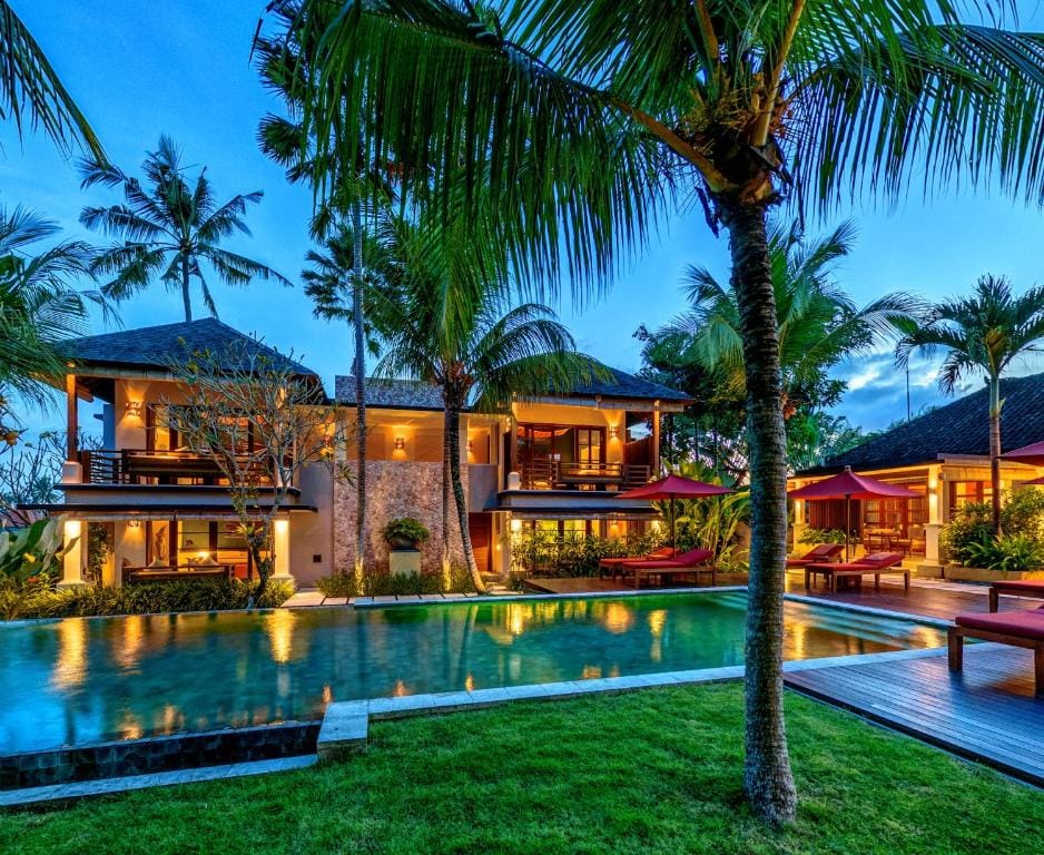 Villa Sabandari — 1