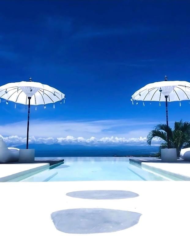 Gravity Boutique Suites — 1