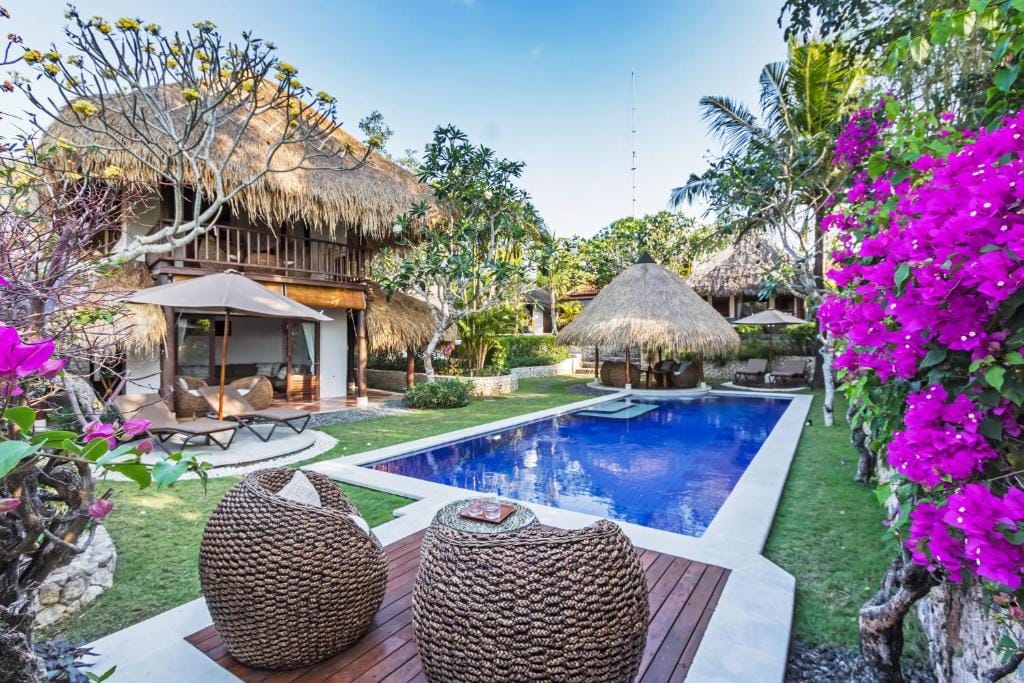 Jabeki Bungalows Bingin Beach, Uluwatu — 1