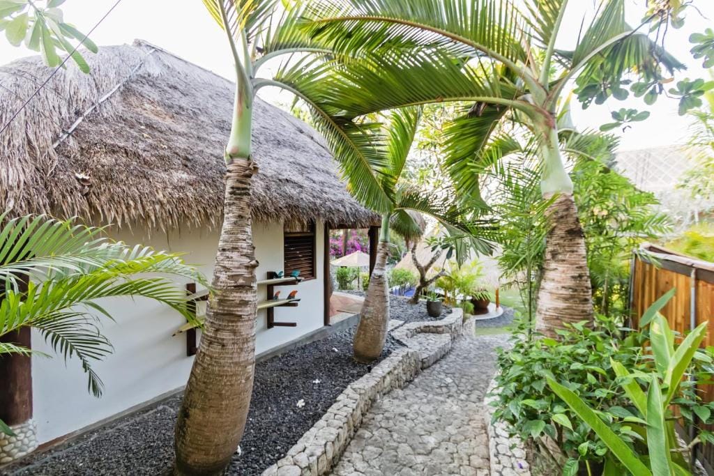 Jabeki Bungalows Bingin Beach, Uluwatu — 3