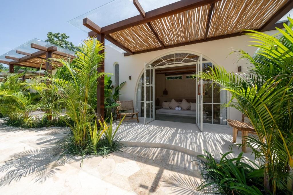 Mayiki Boutique Hotel — 4