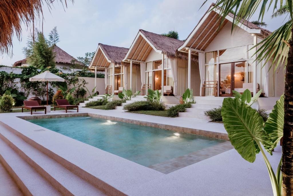 The Hut Hut — 1