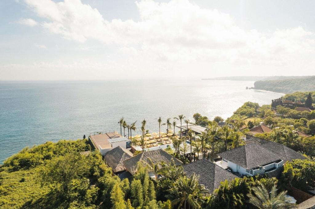 Ulu Cliffhouse - Adult Only — 1